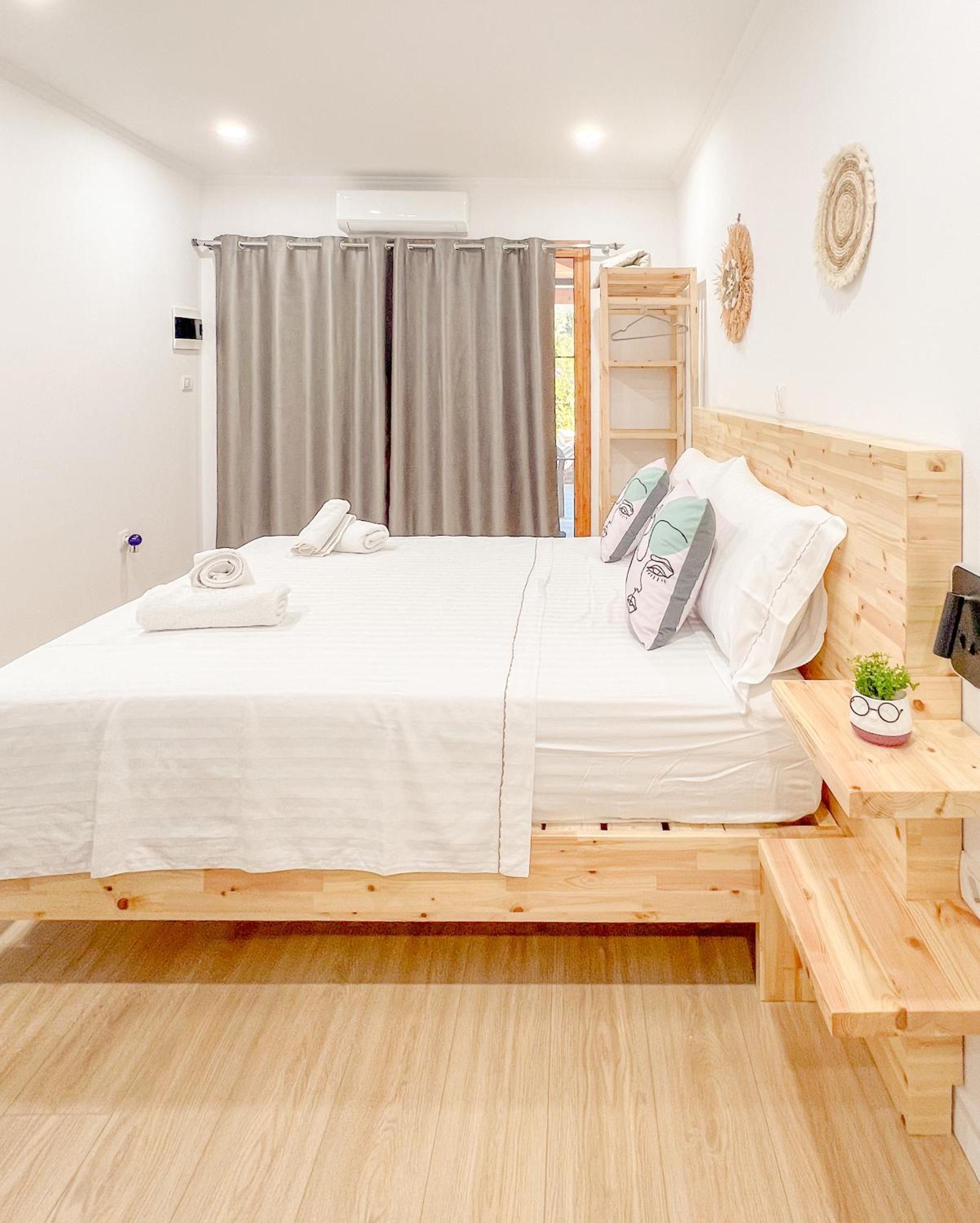 Village View Apartments Химар Екстериор снимка